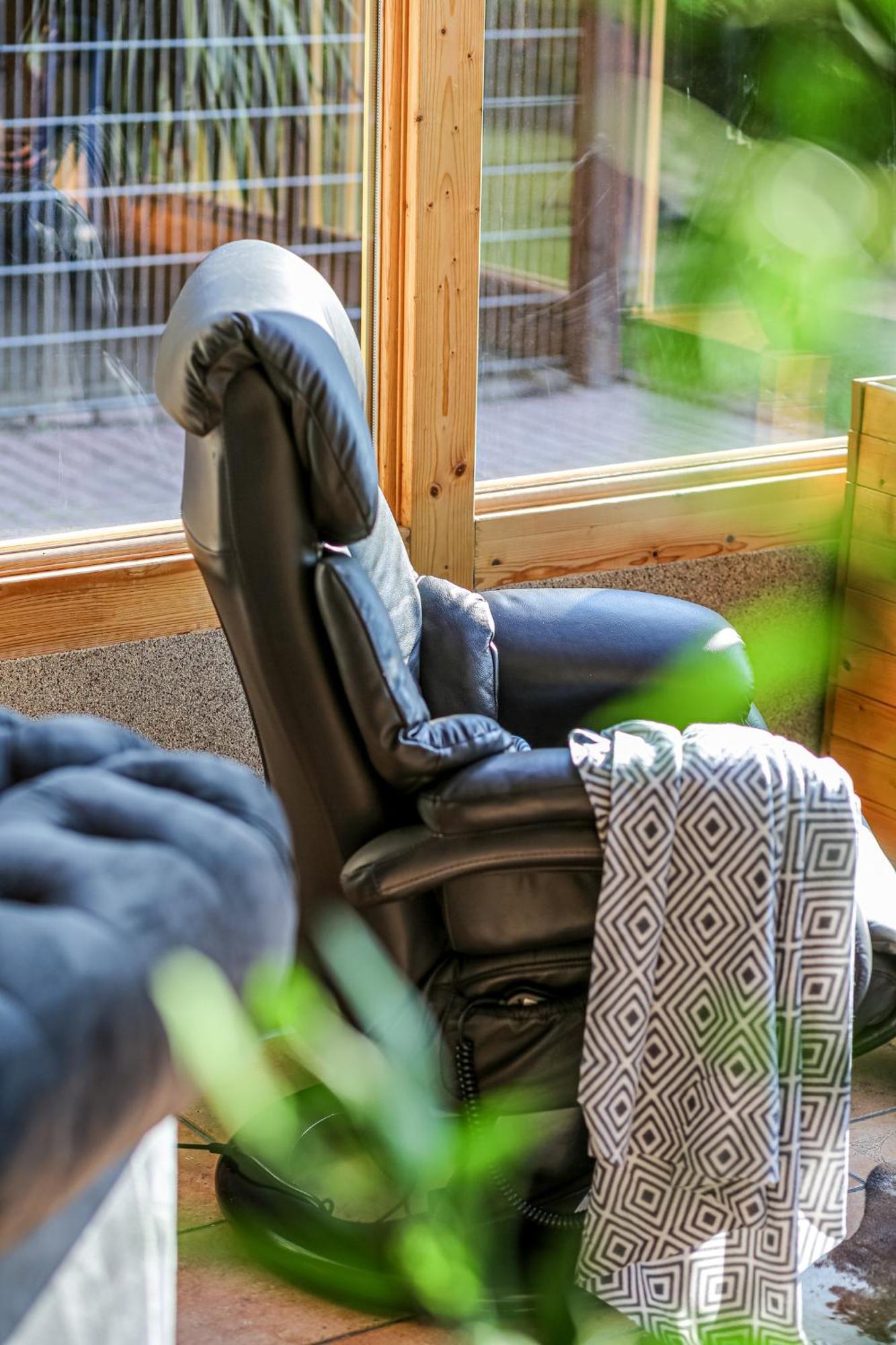 Wellnessparadies Mit Sauna Und Whirlpool Krakow am See Luaran gambar