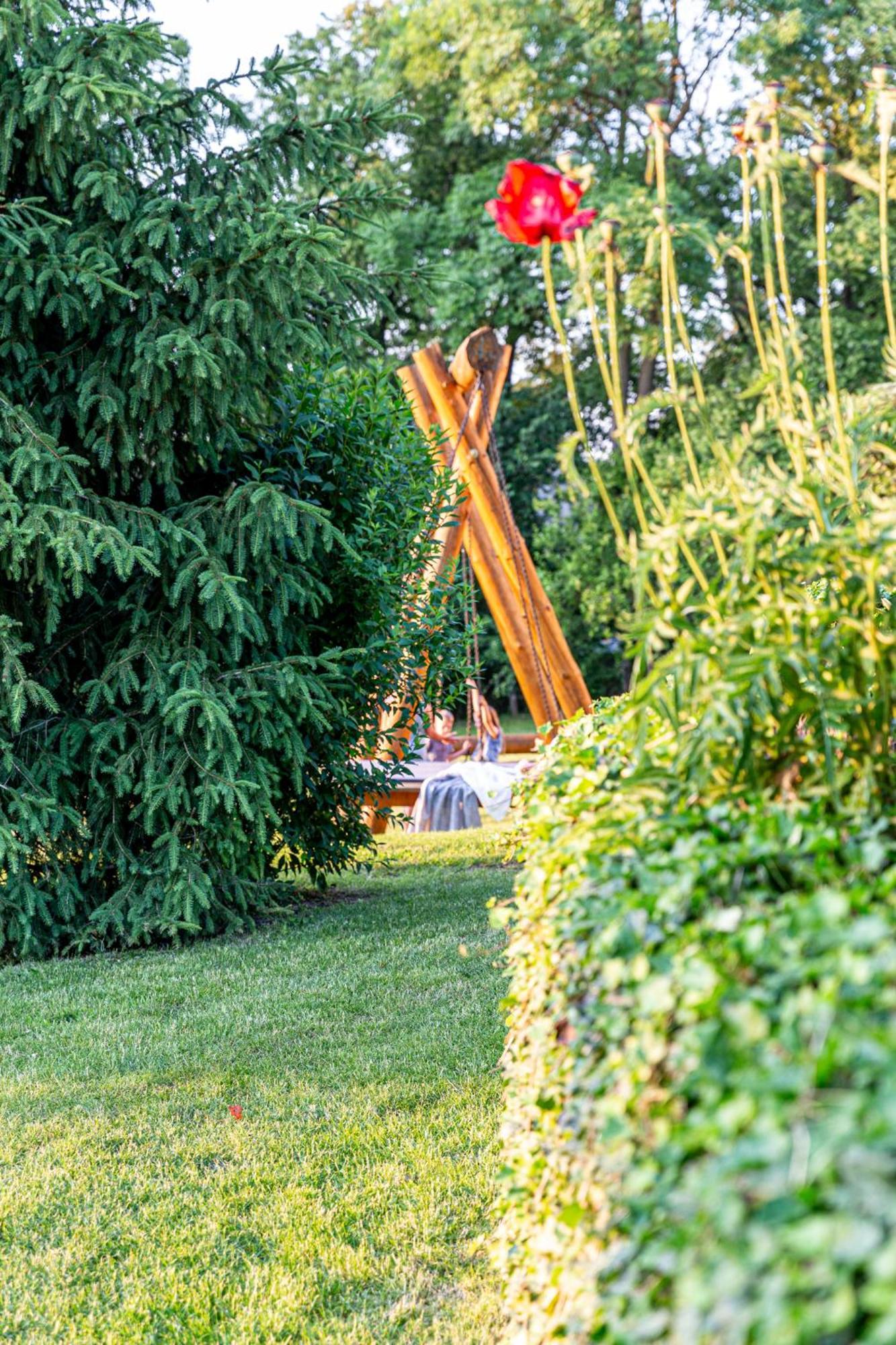 Wellnessparadies Mit Sauna Und Whirlpool Krakow am See Luaran gambar
